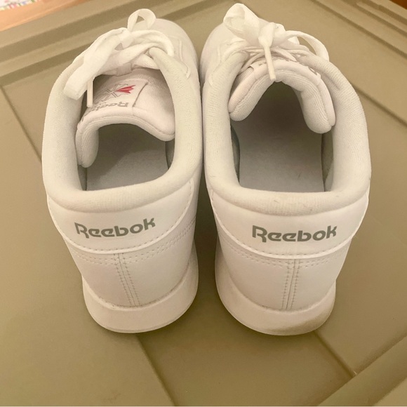 Reebok Classic White Sneakers Size 10 - Picture 2 of 6